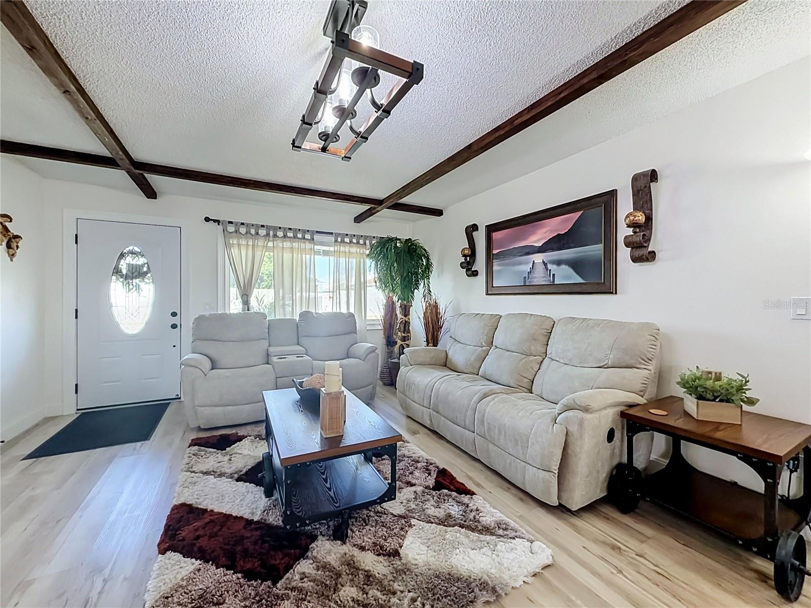2710 Charing Cross, Orlando, FL 32837