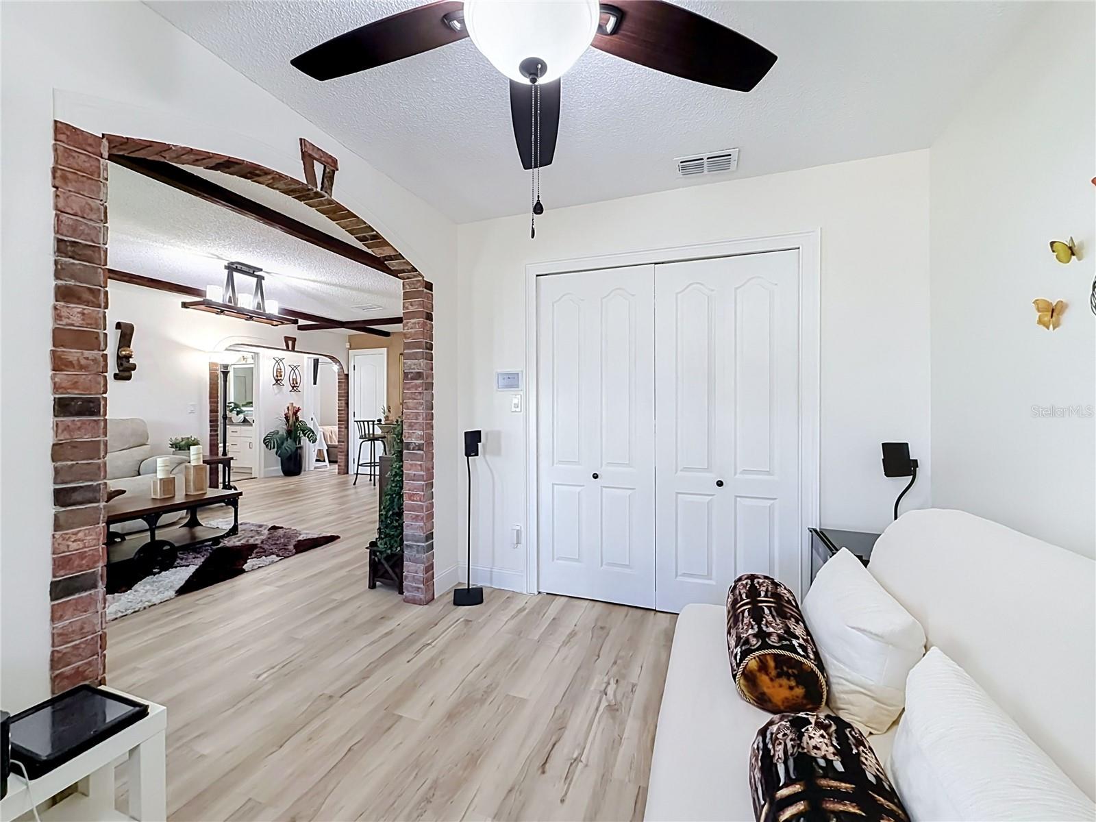 2710 Charing Cross, Orlando, FL 32837
