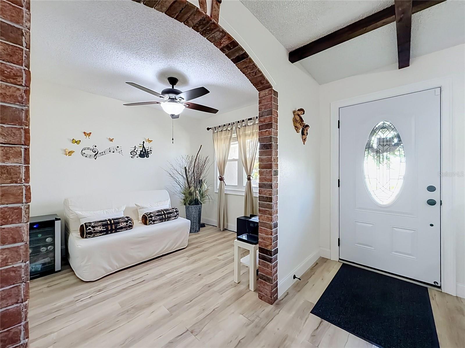 2710 Charing Cross, Orlando, FL 32837