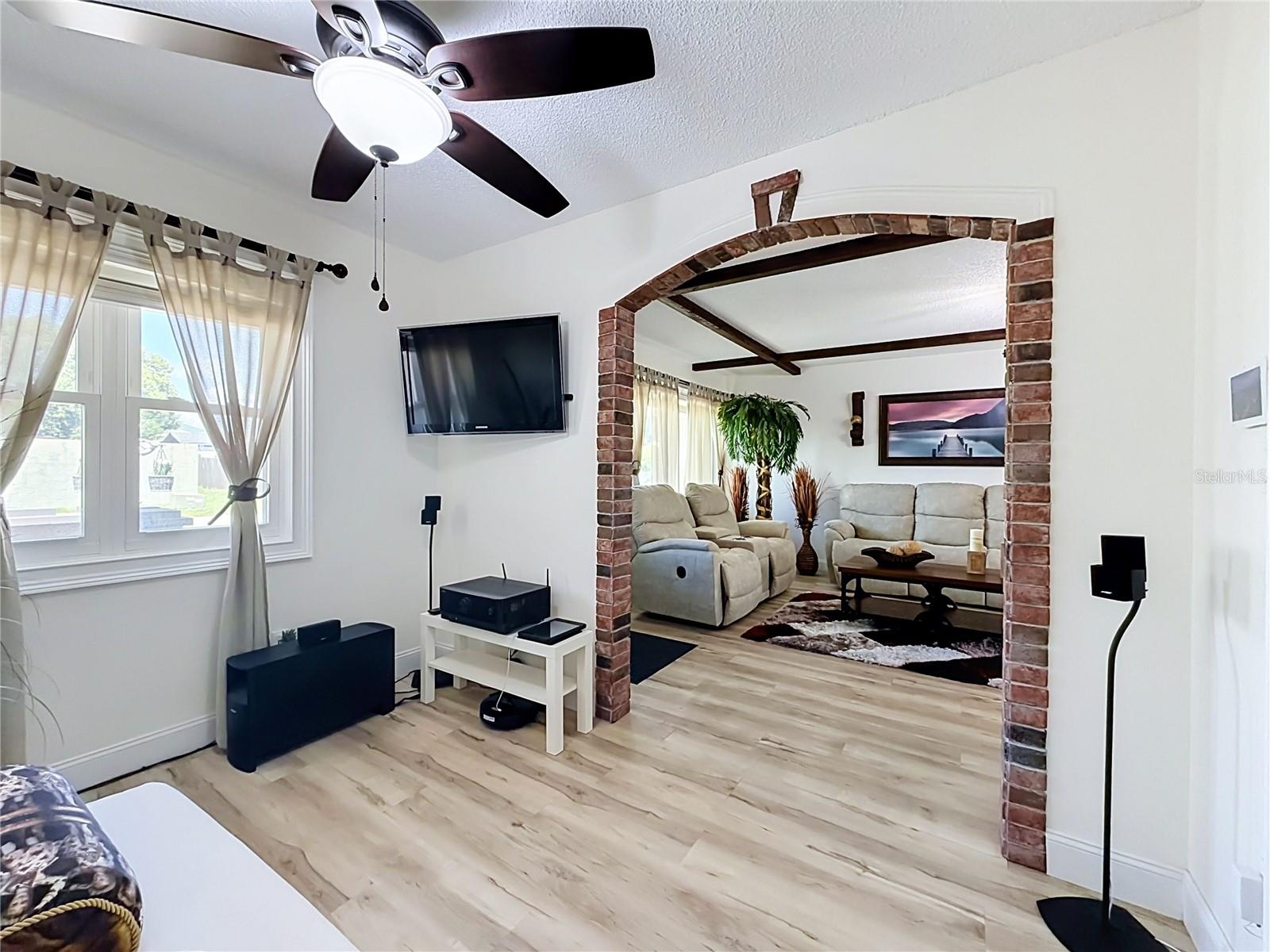 2710 Charing Cross, Orlando, FL 32837