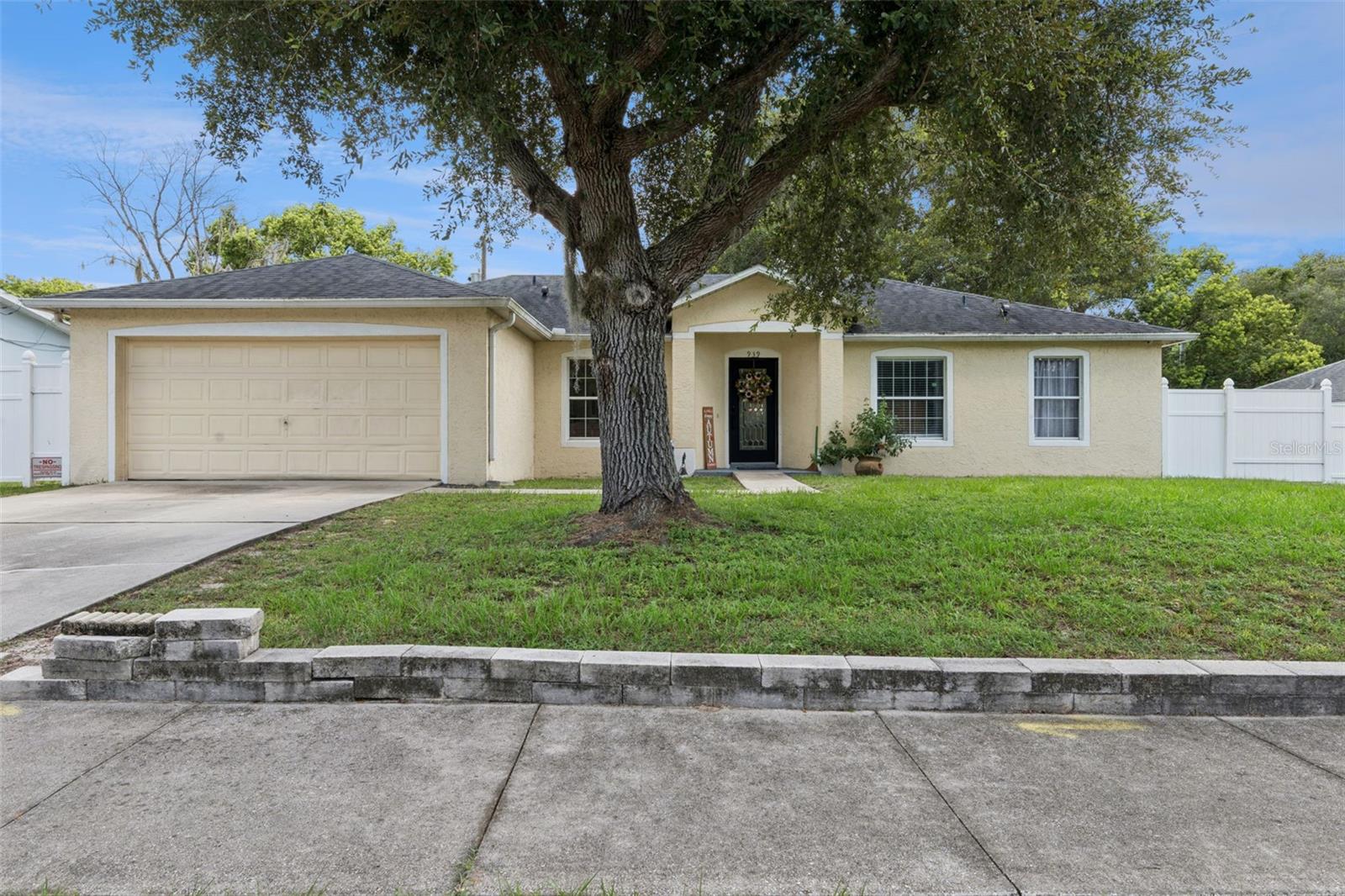 939 Cloverleaf, Deltona, FL 32725