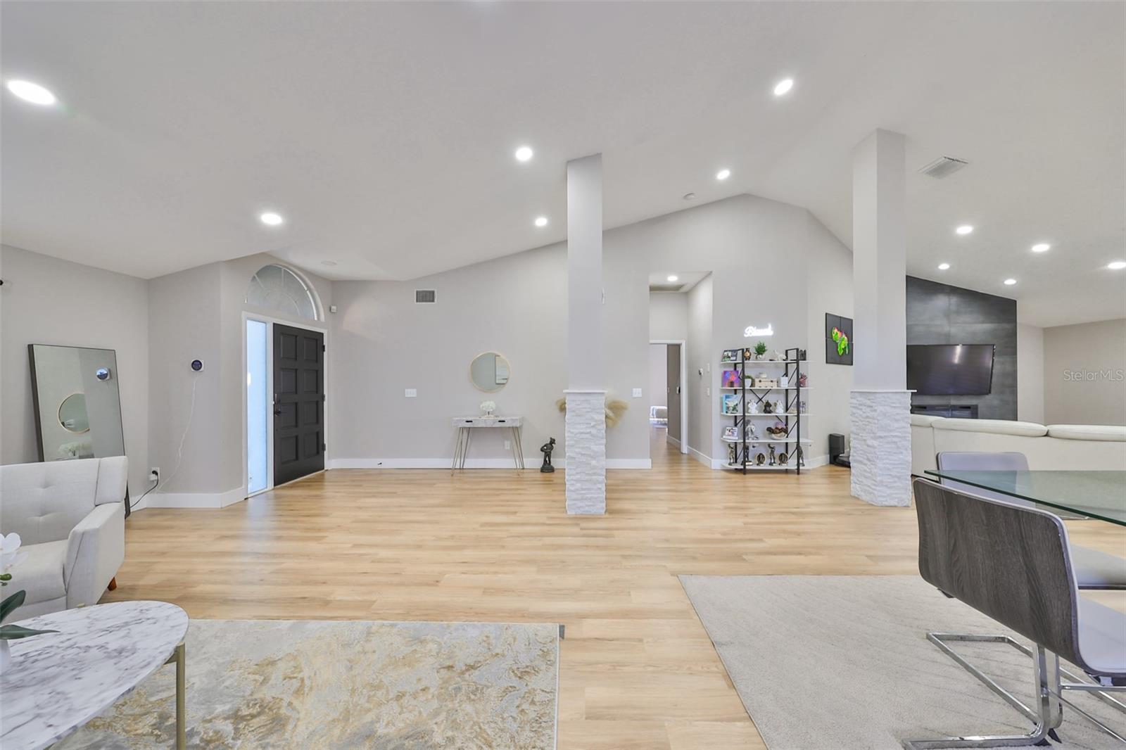 9309 Hampshire Park, Tampa, FL 33647