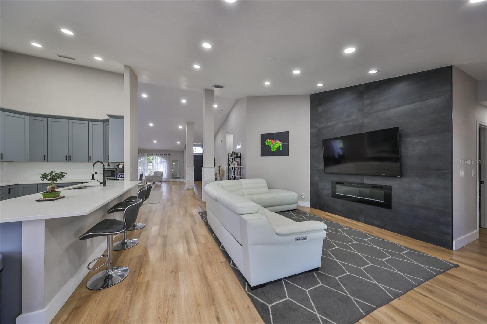 9309 Hampshire Park, Tampa, FL 33647
