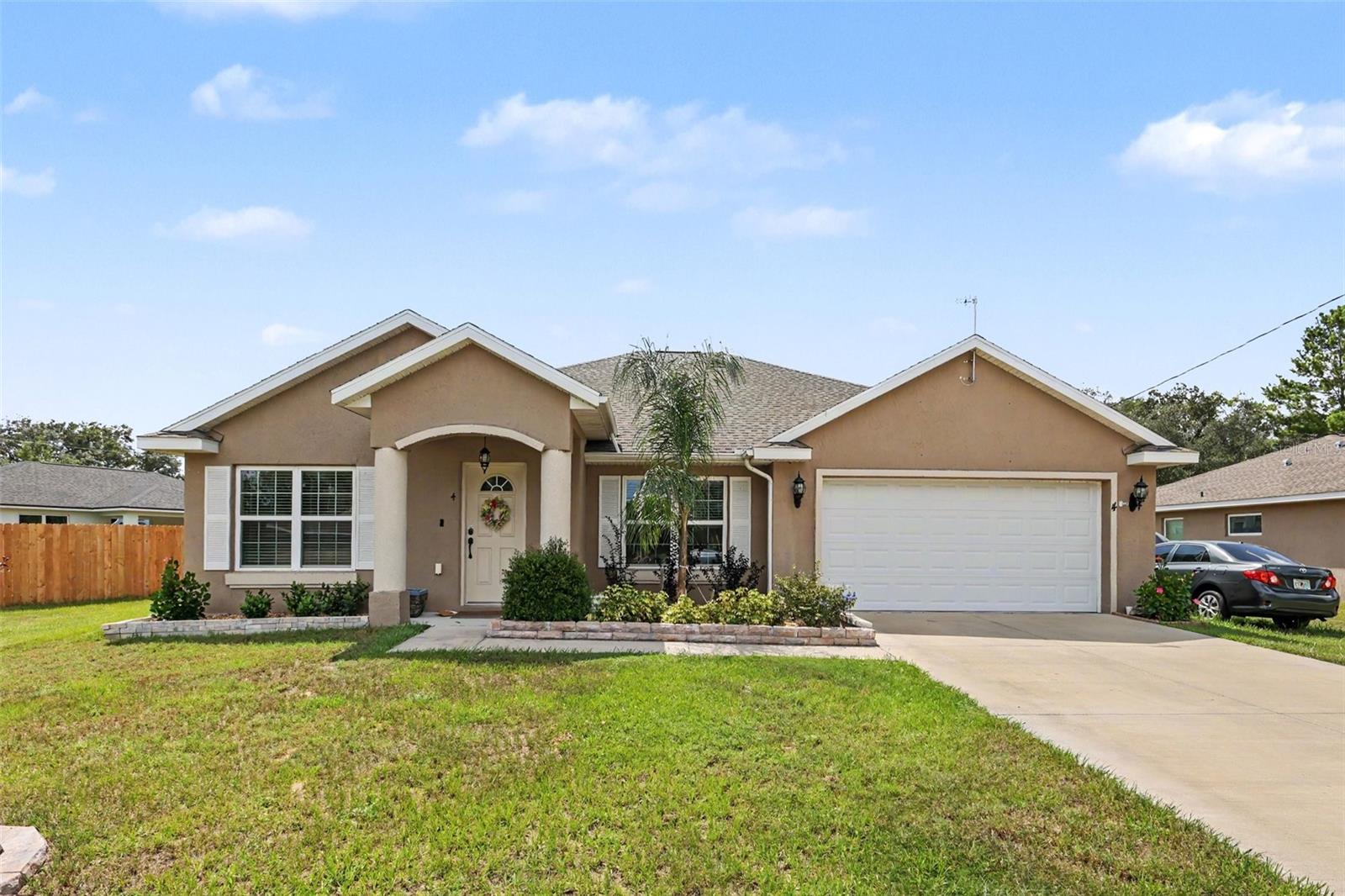 4 Malauka Radial, Ocklawaha, FL 32179