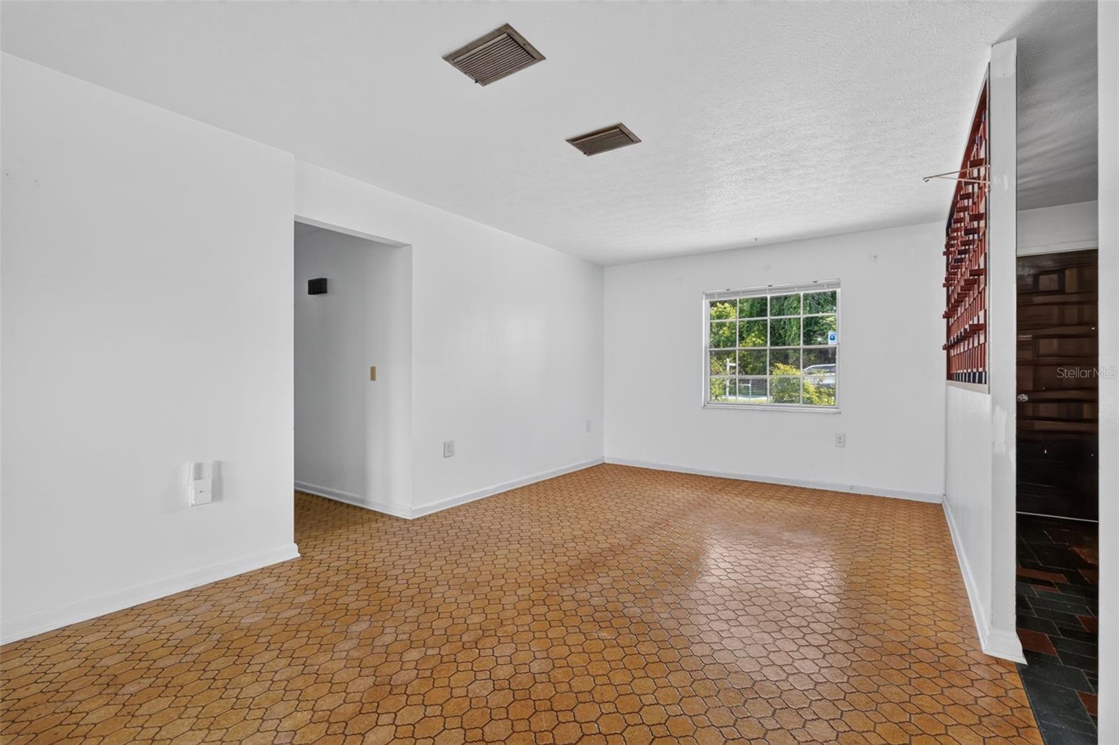 601 Winham, Tampa, FL 33619