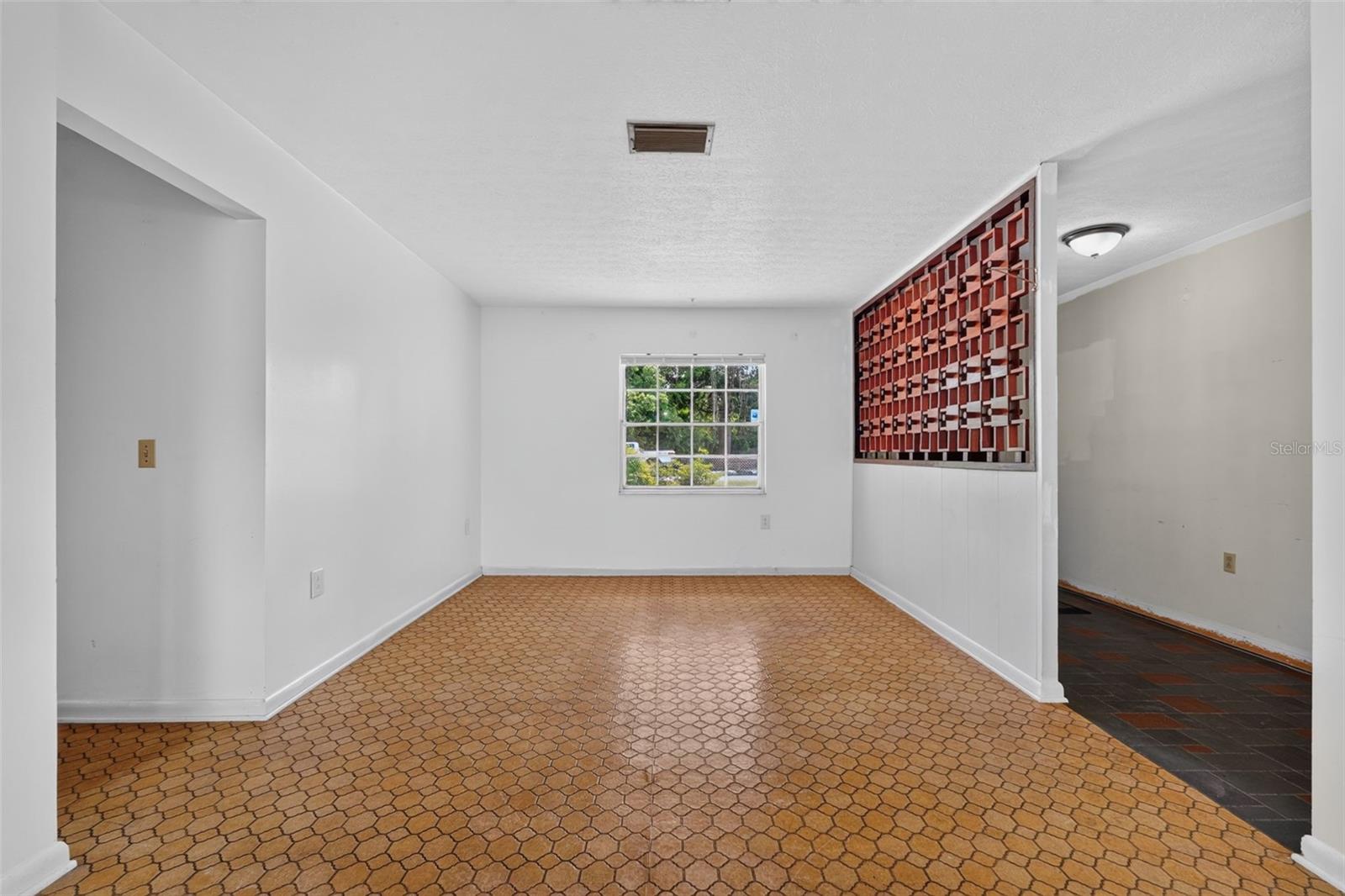 601 Winham, Tampa, FL 33619