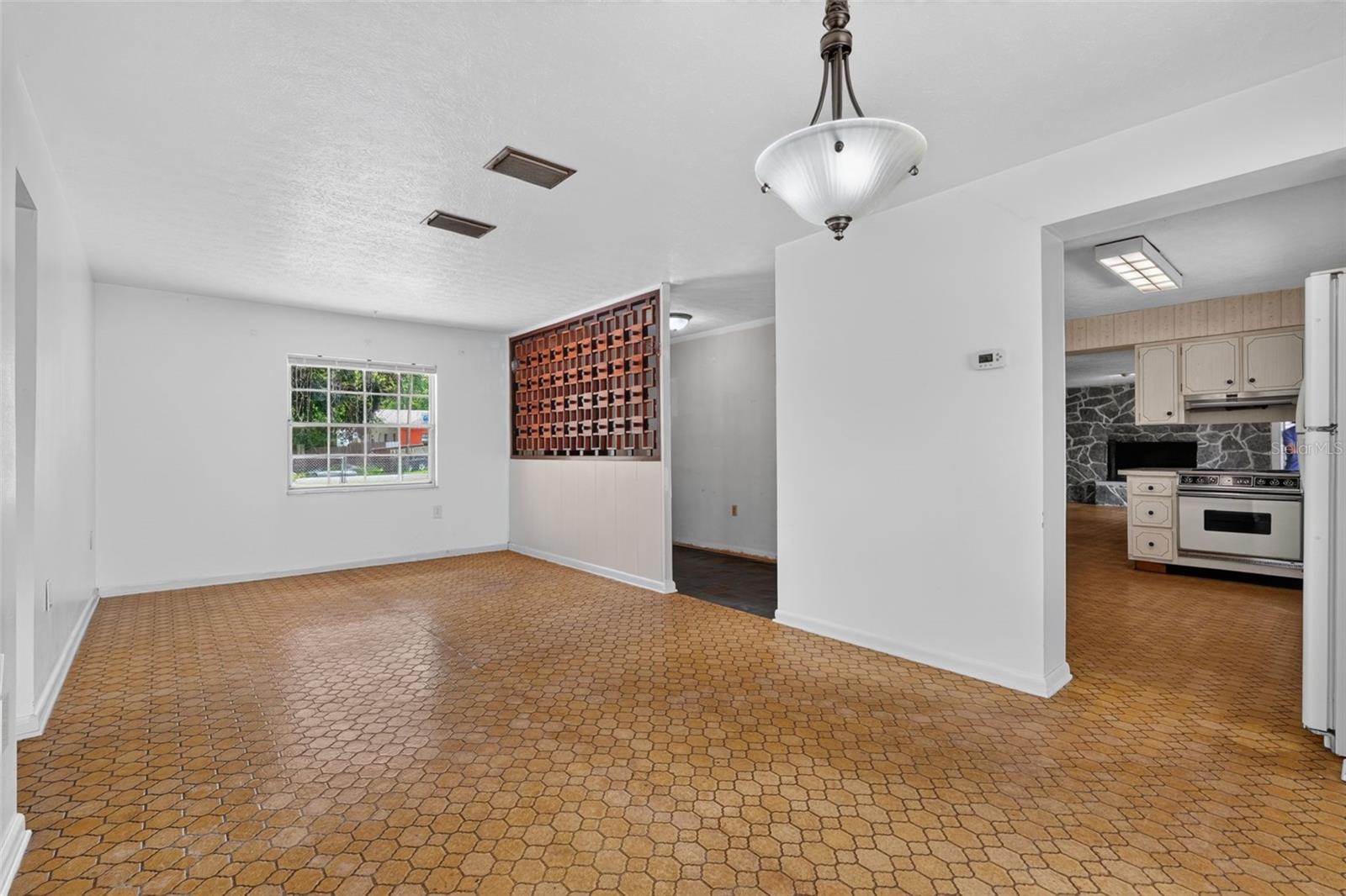 601 Winham, Tampa, FL 33619