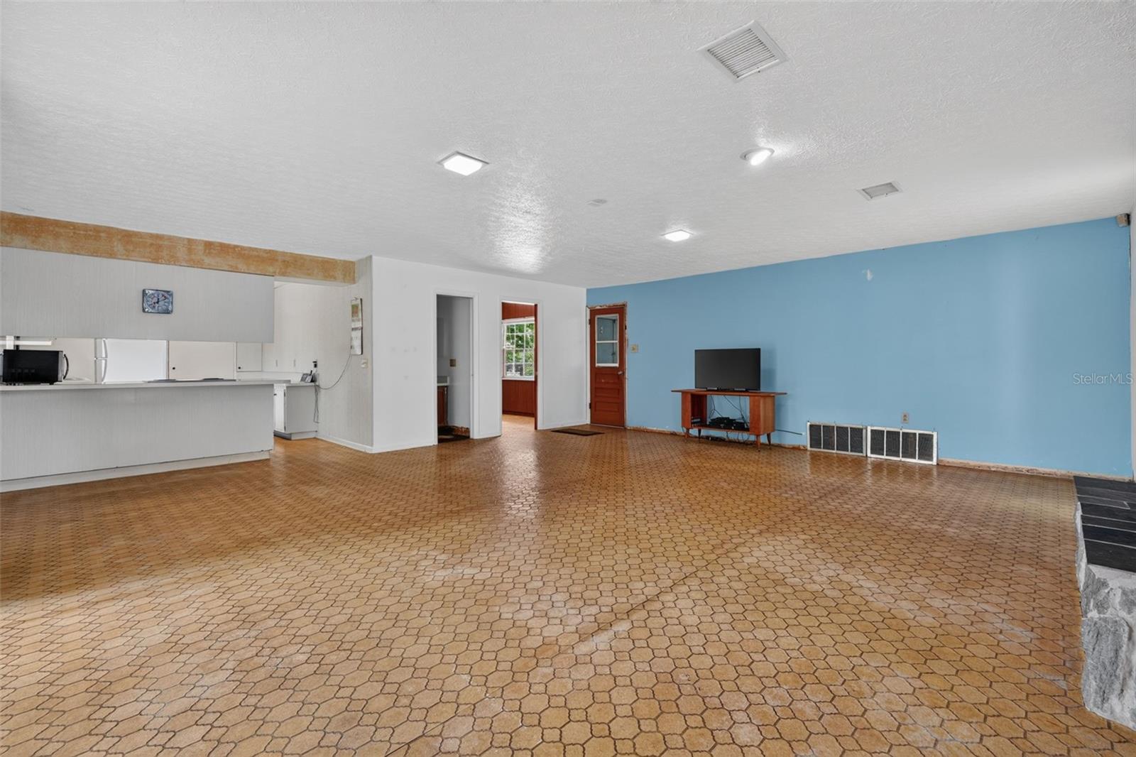 601 Winham, Tampa, FL 33619