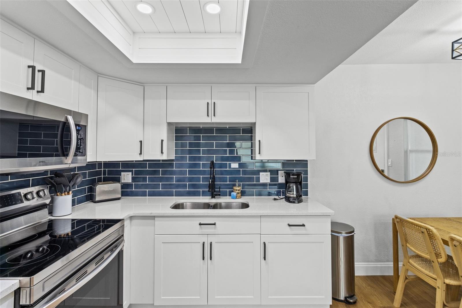 9895 1st Unit 5, Treasure Island, FL 33706
