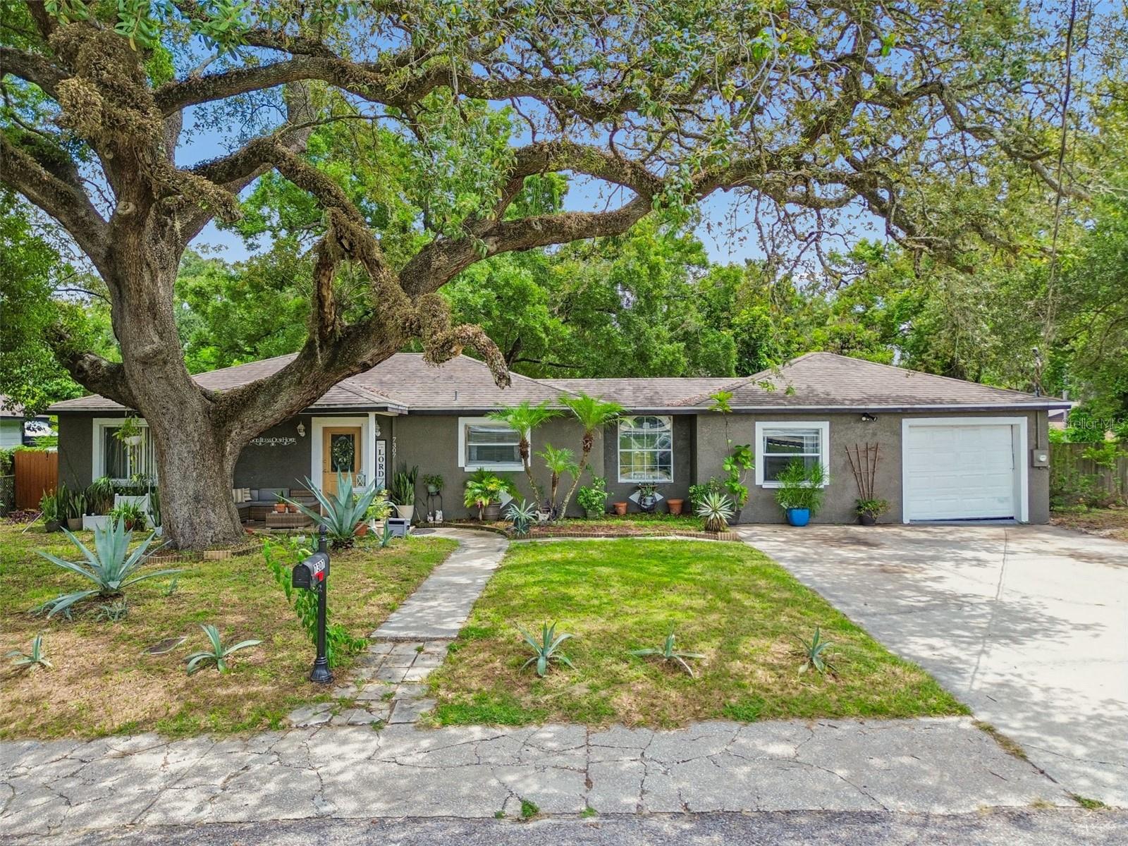 7307 Huntley, Tampa, FL 33604