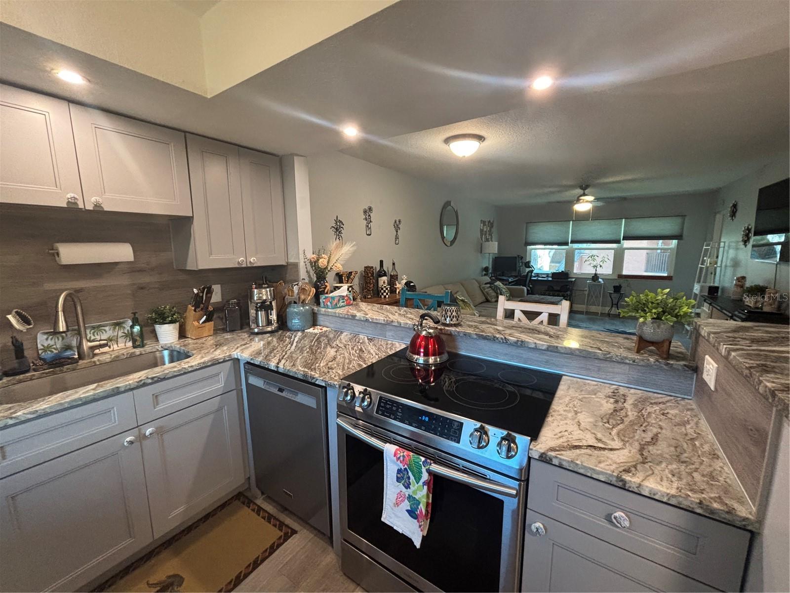 4805 Alt 19 Unit 624, Palm Harbor, FL 34683
