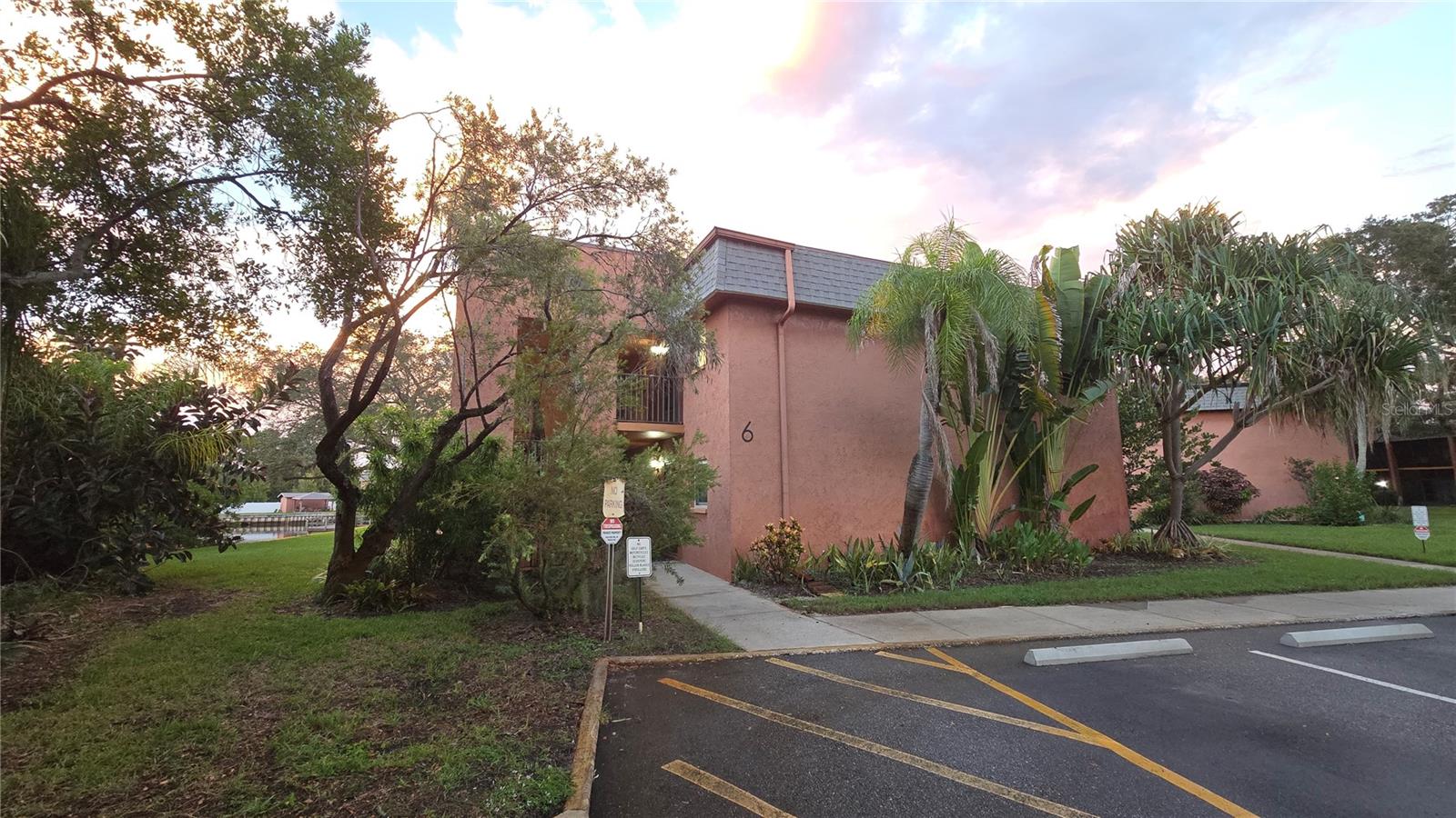 4805 Alt 19 Unit 624, Palm Harbor, FL 34683