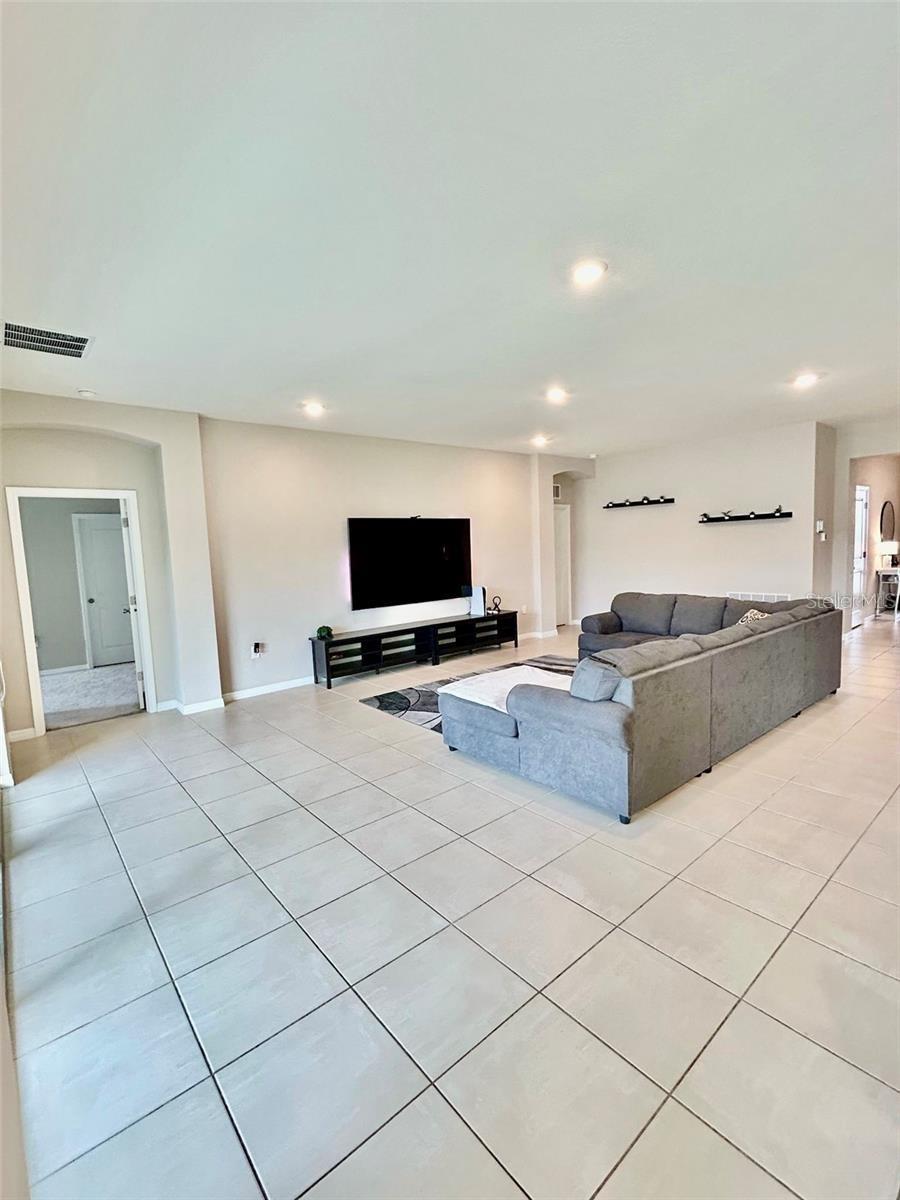 6853 3rd, Ocala, FL 34472