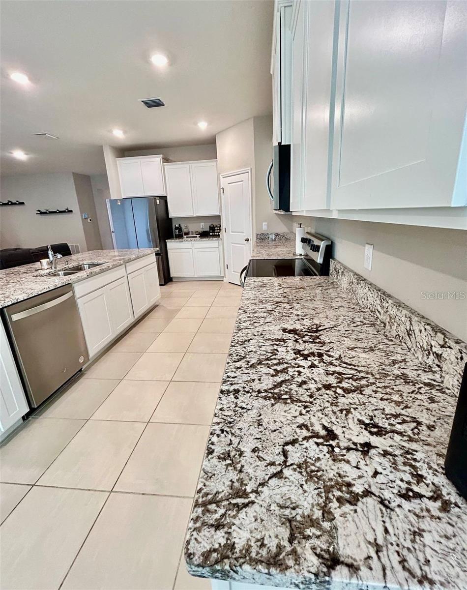 6853 3rd, Ocala, FL 34472