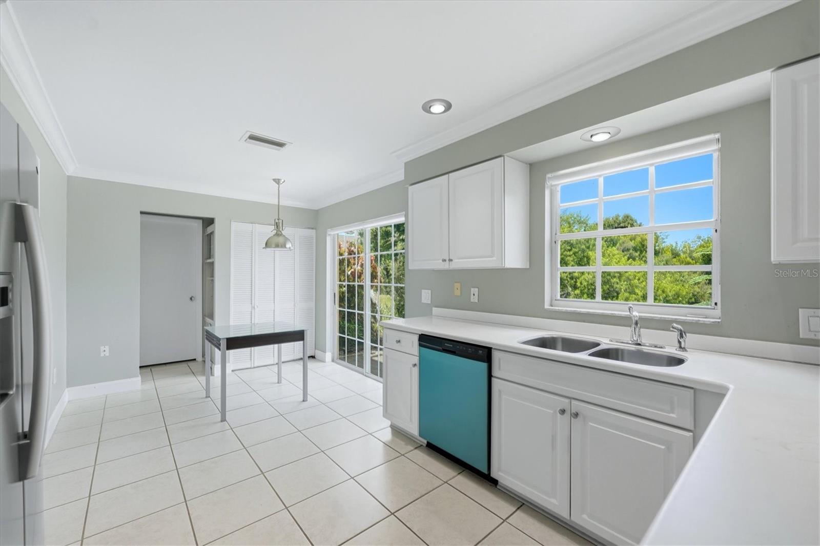5708 36th, Bradenton, FL 34210