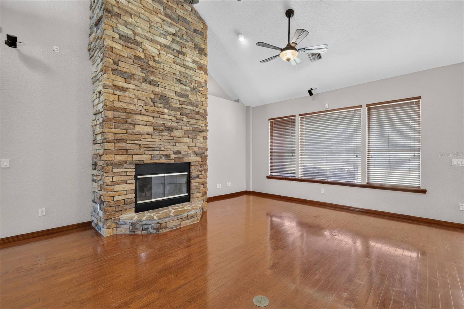 4617 Round Lake, Apopka, FL 32712