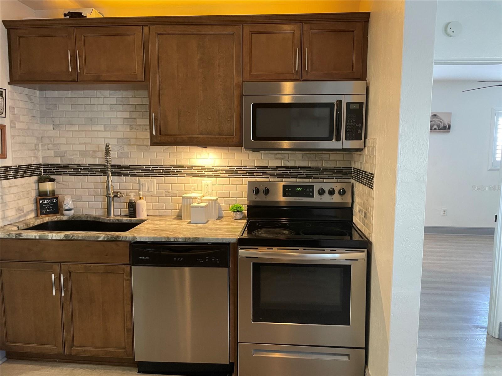 2829 21st, St Petersburg, FL 33713