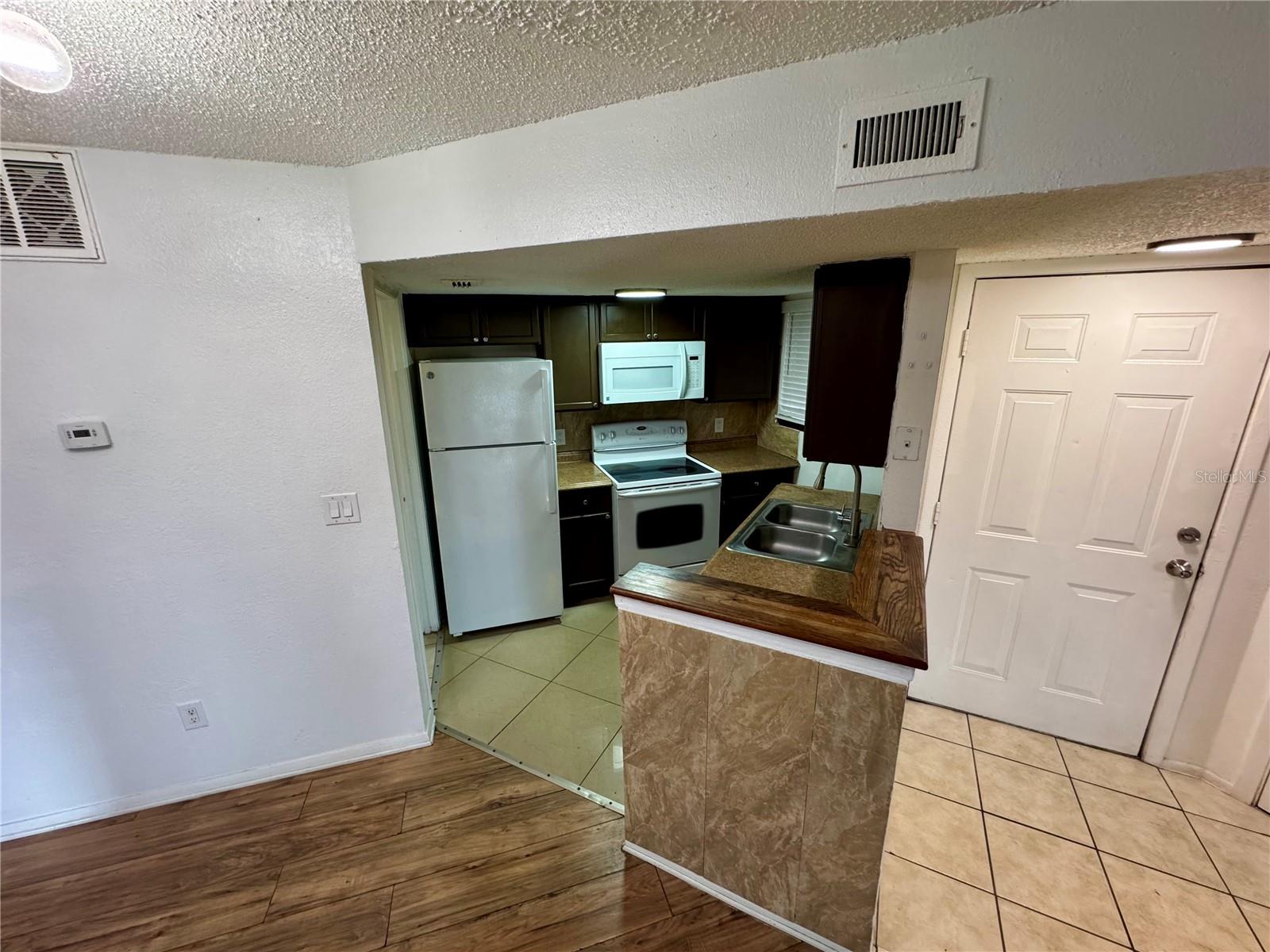 1948 Lake Atriums Unit 119, Orlando, FL 32839
