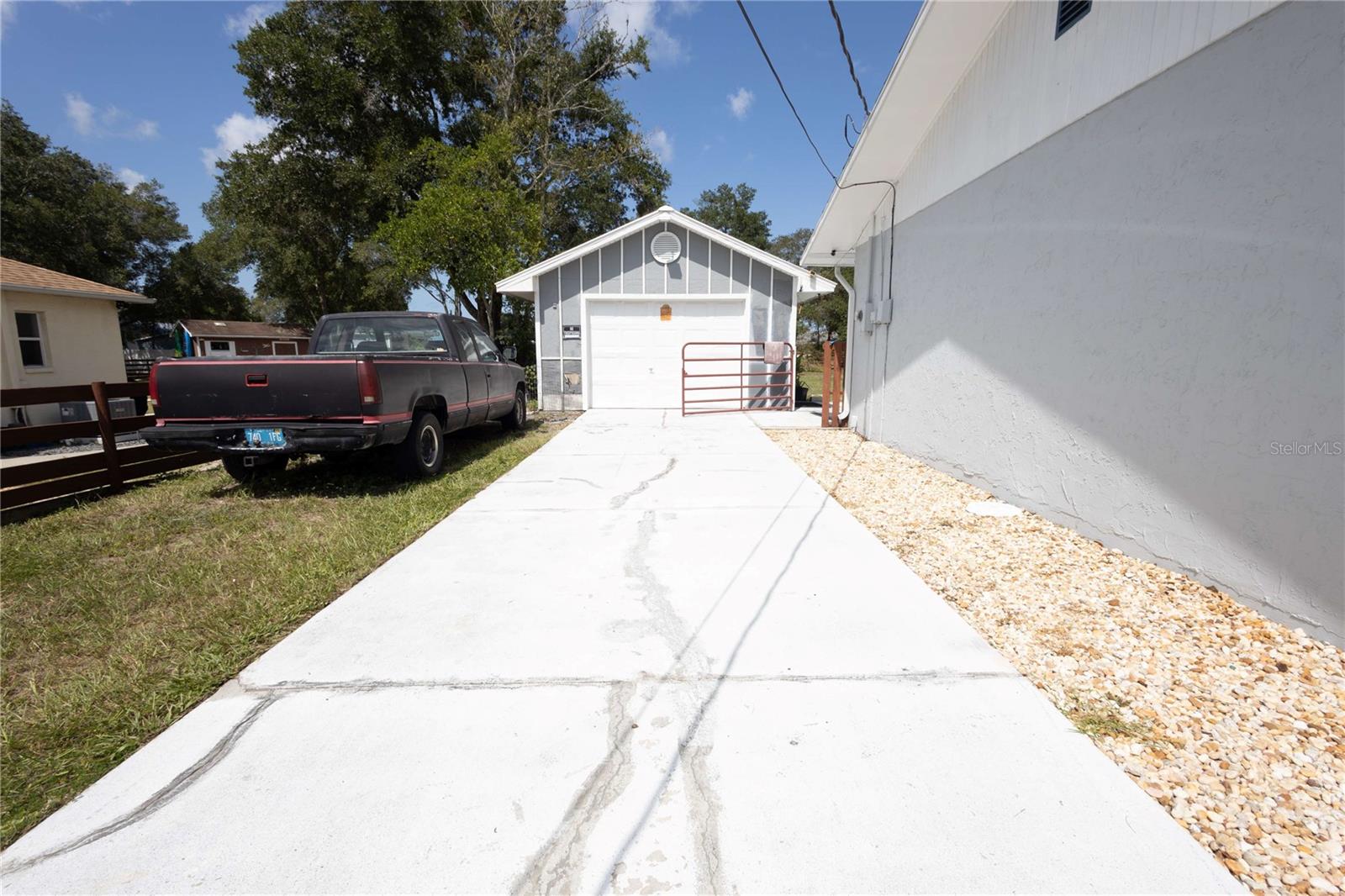 8301 Weeping Willow, Brooksville, FL 34613