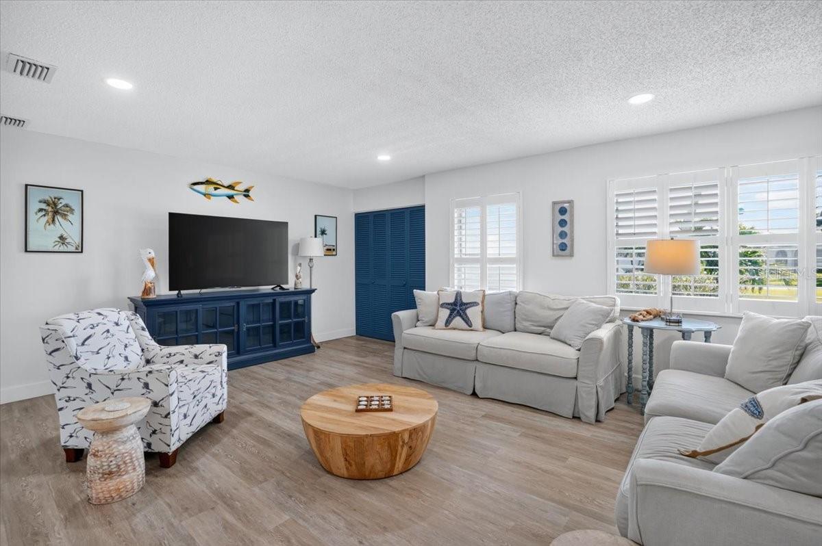 5016 Mangrove Point, Bradenton, FL 34210