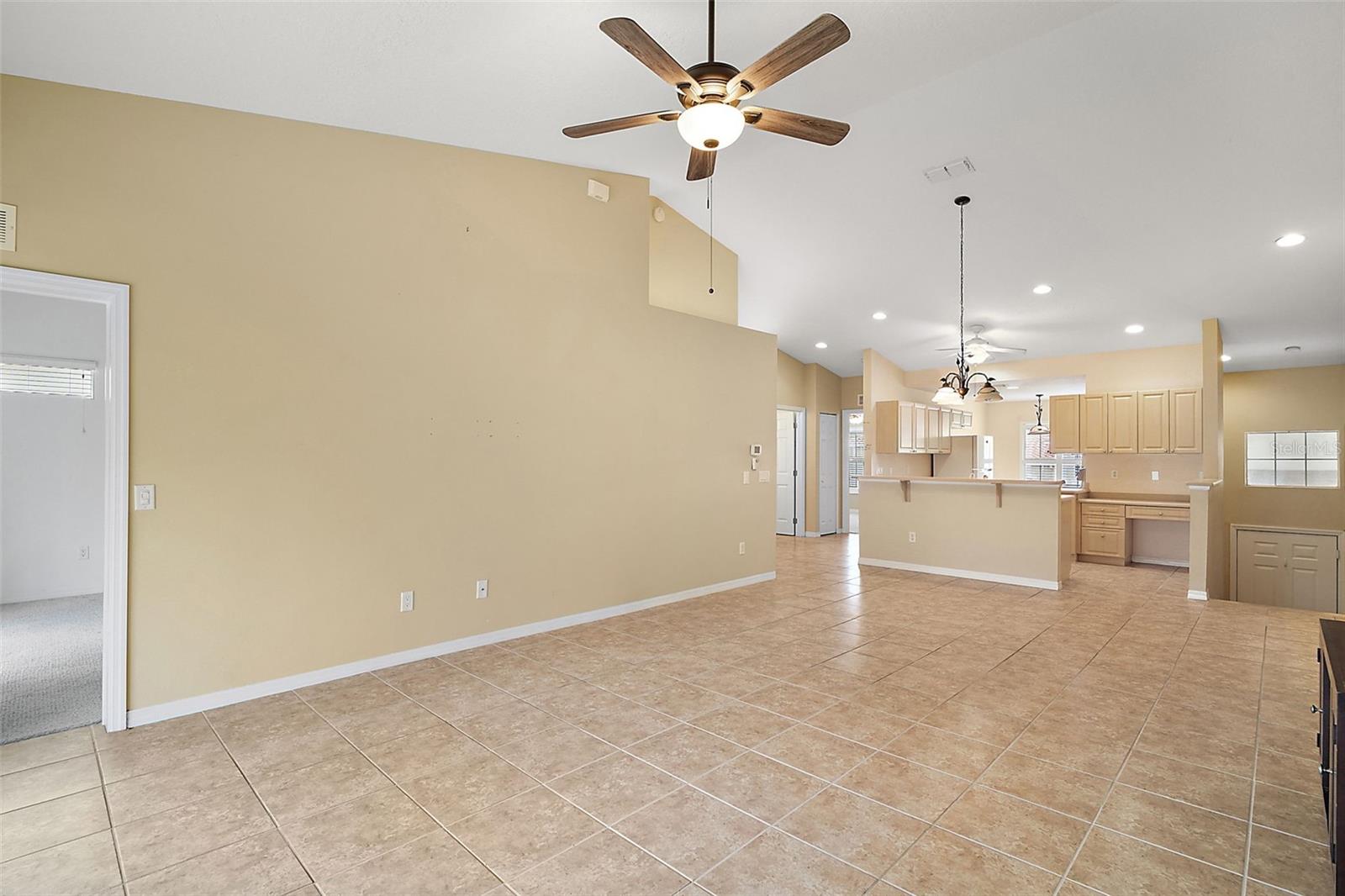 5368 Compass Unit 202, Oxford, FL 34484
