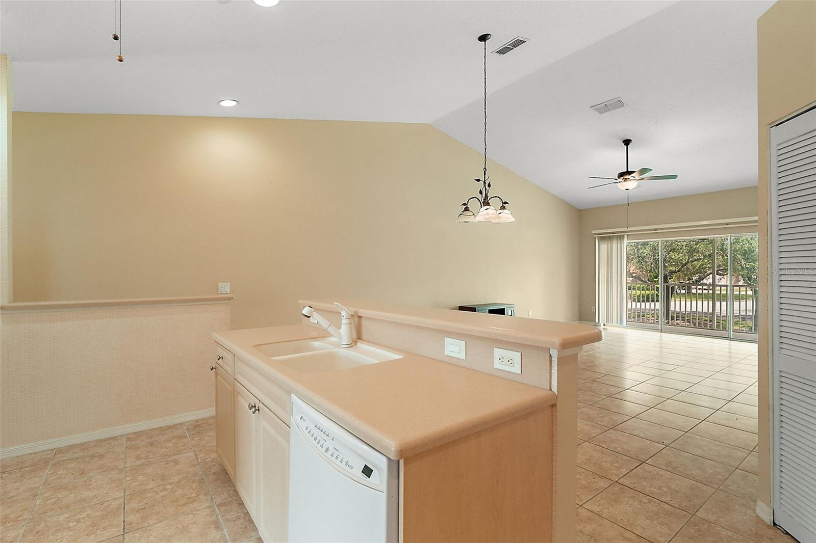 5368 Compass Unit 202, Oxford, FL 34484