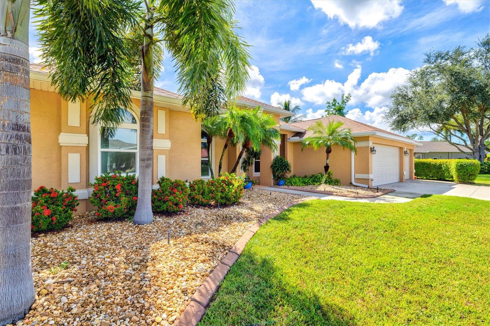 203 Lake Victoria, Englewood, FL 34223