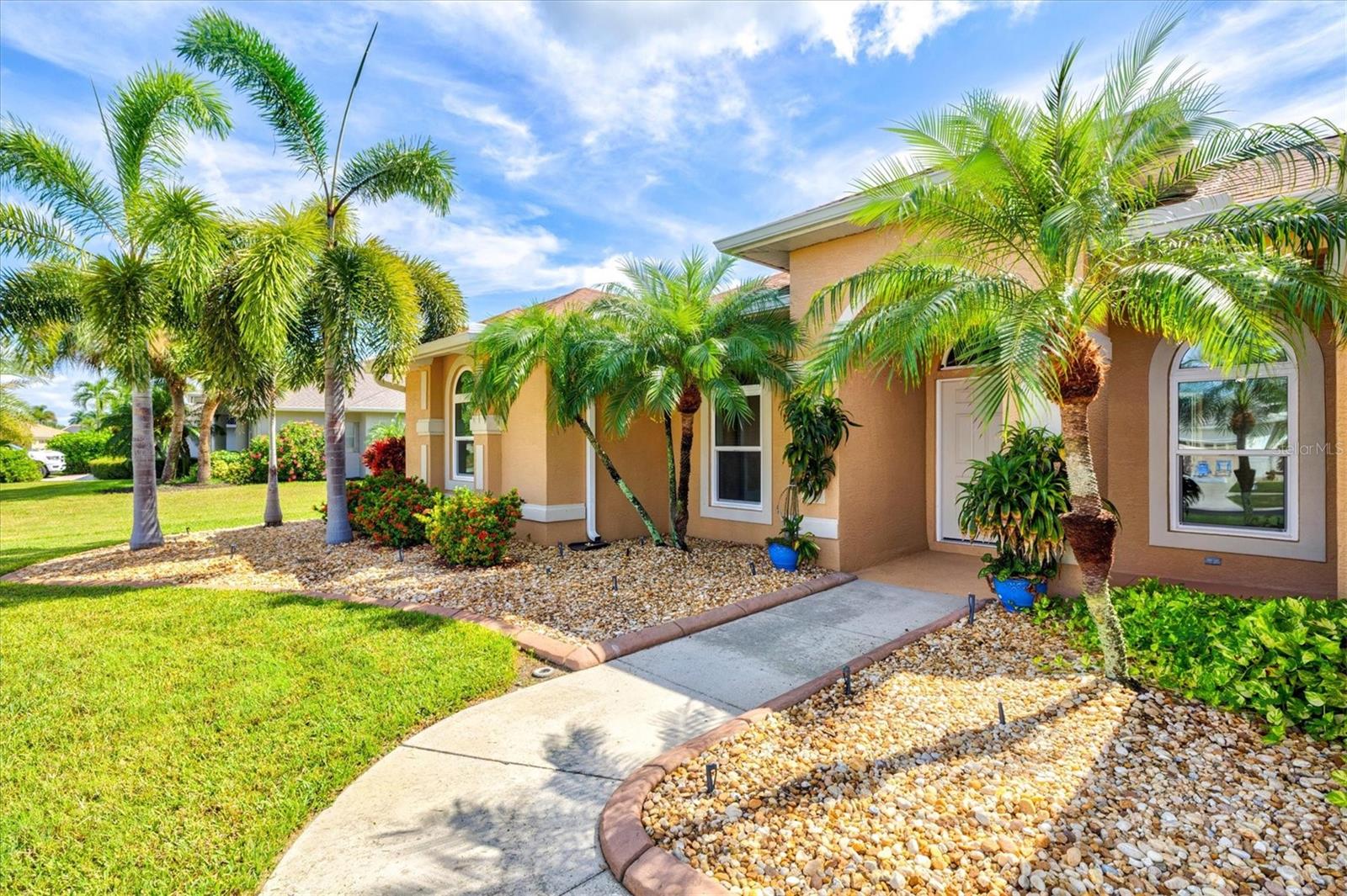 203 Lake Victoria, Englewood, FL 34223