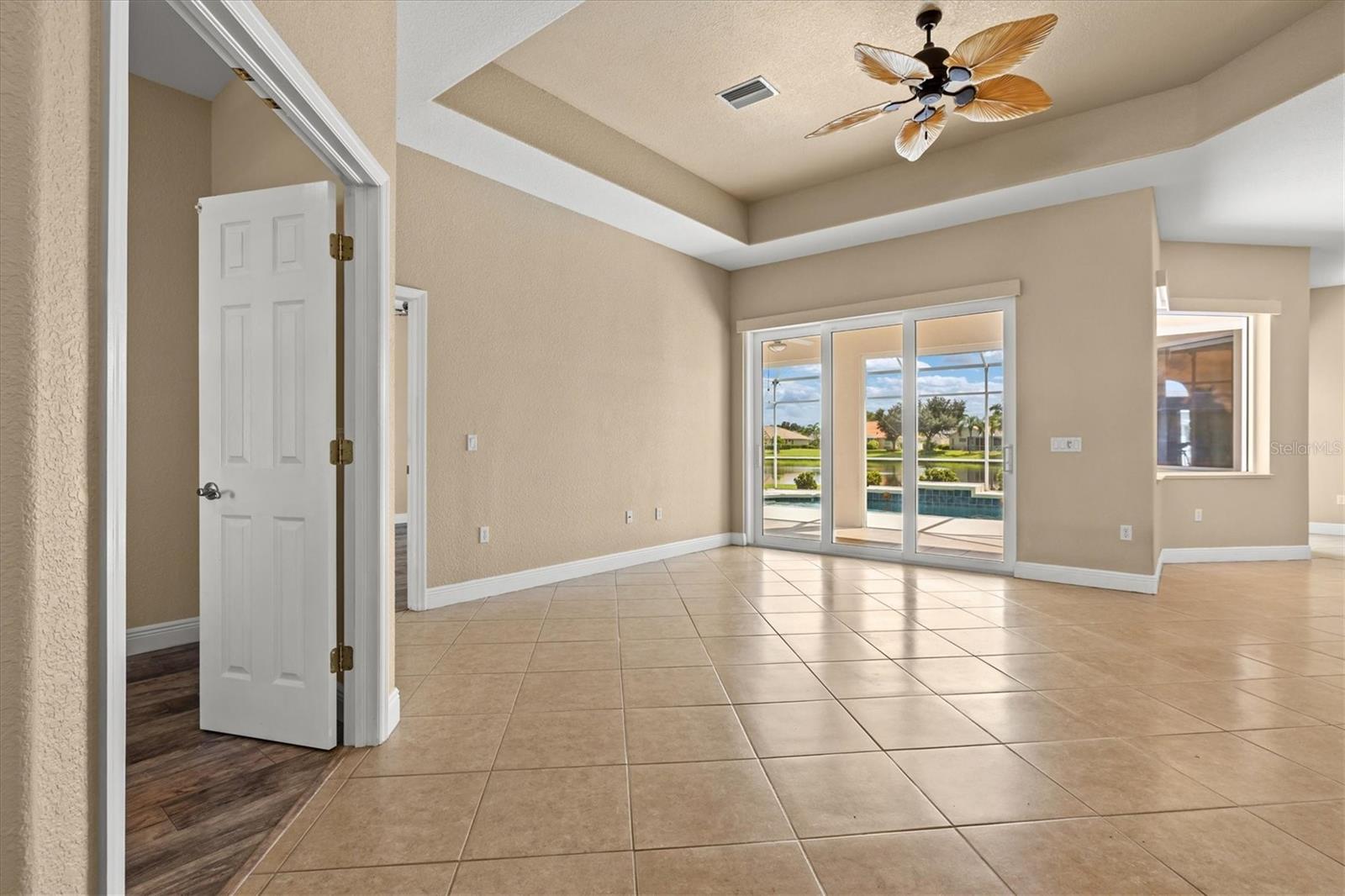 203 Lake Victoria, Englewood, FL 34223