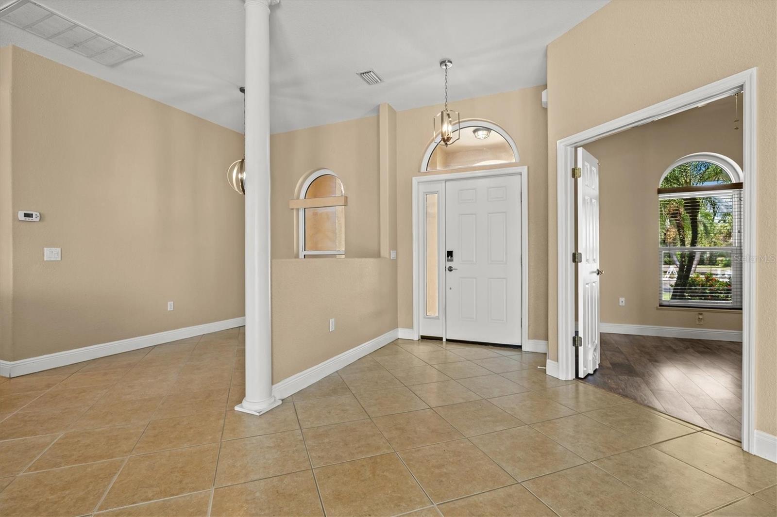 203 Lake Victoria, Englewood, FL 34223