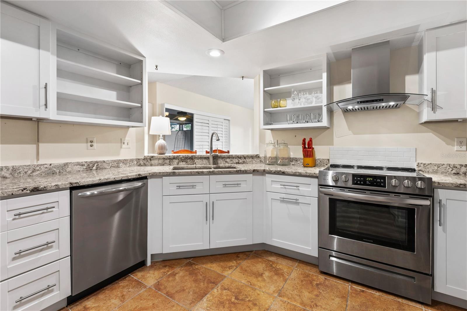 4096 Center Pointe Unit 20b, Sarasota, FL 34233
