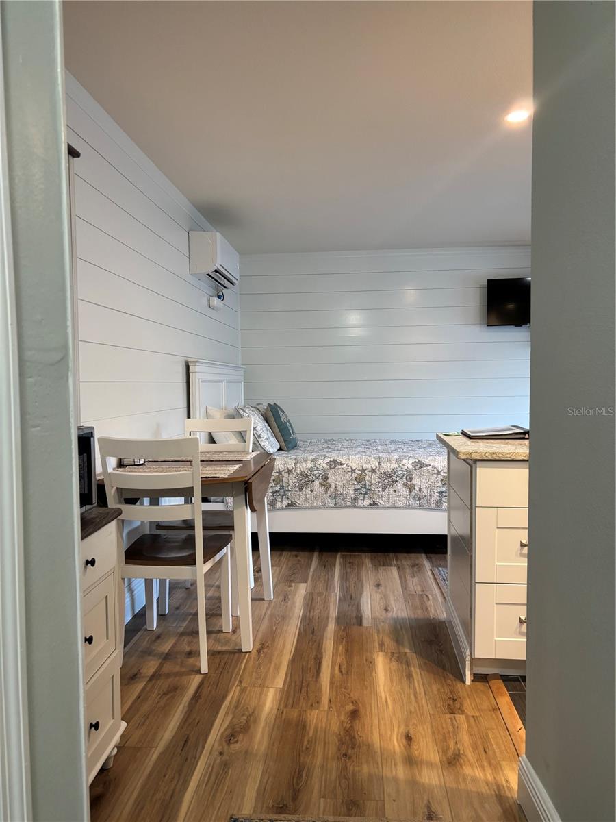 170 Roosevelt Unit 17, Sarasota, FL 34236