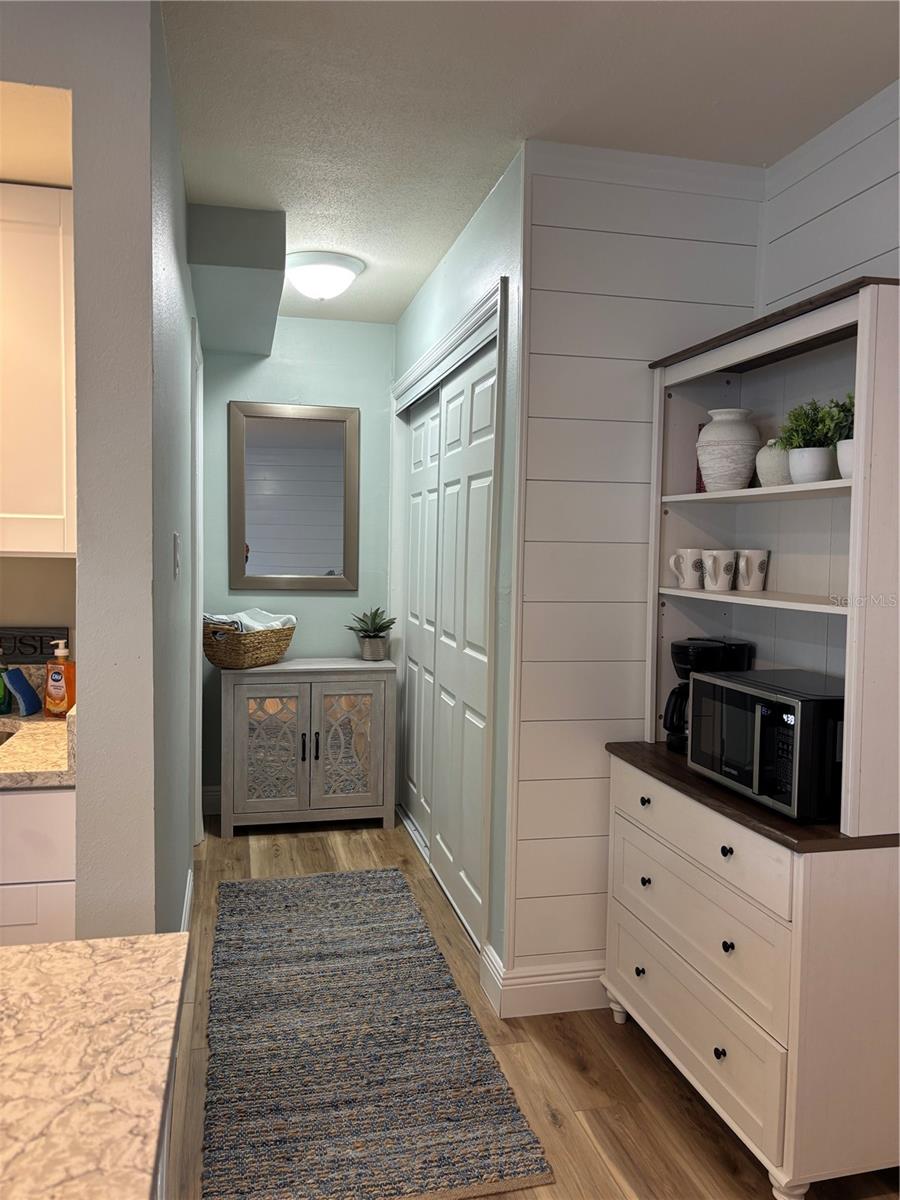170 Roosevelt Unit 17, Sarasota, FL 34236