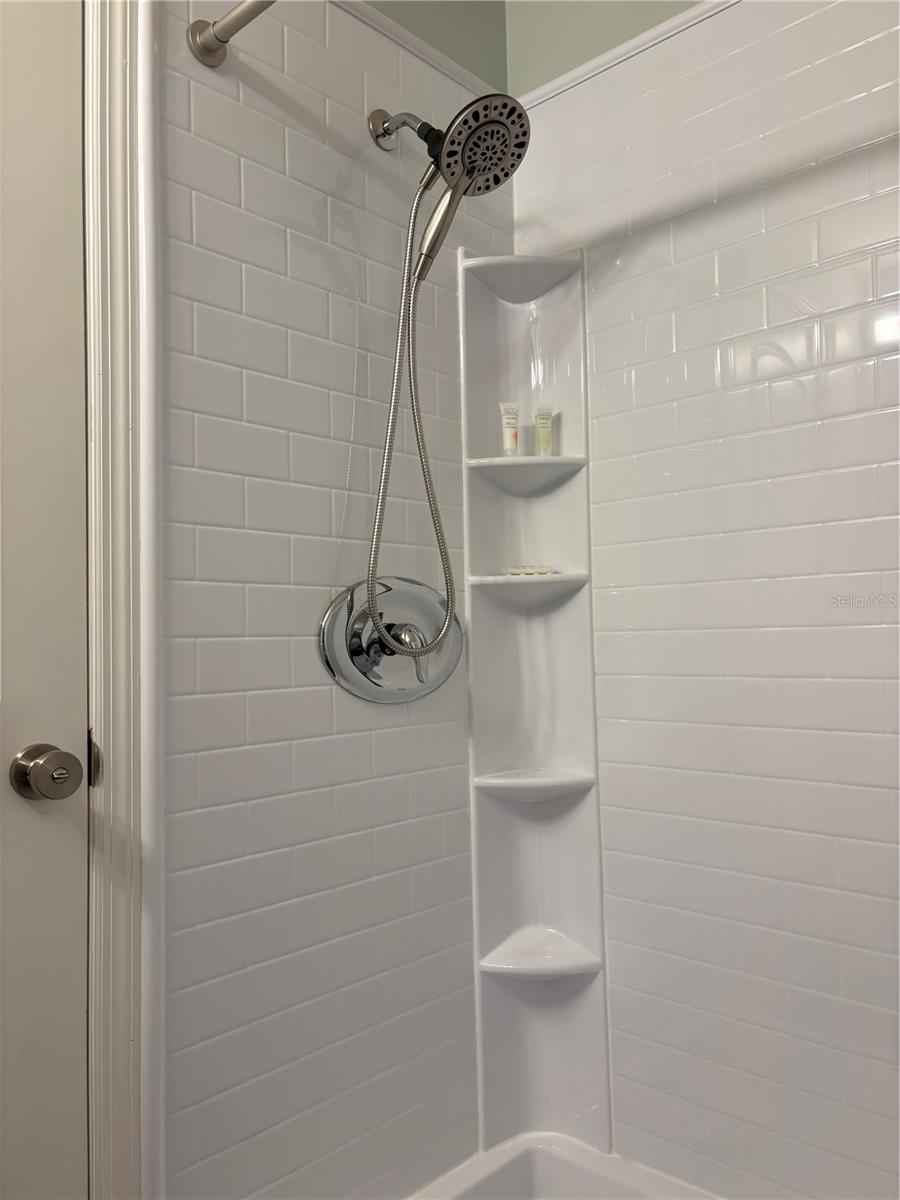 170 Roosevelt Unit 17, Sarasota, FL 34236