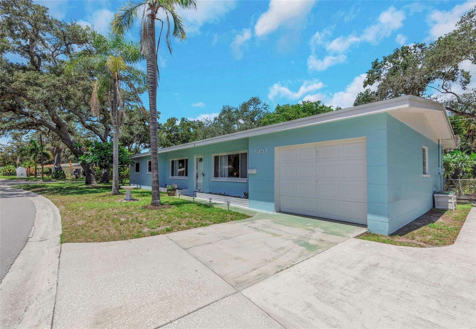 6191 6th, St Petersburg, FL 33707