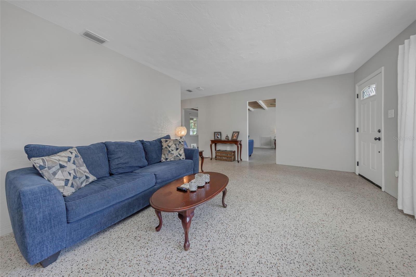 6191 6th, St Petersburg, FL 33707