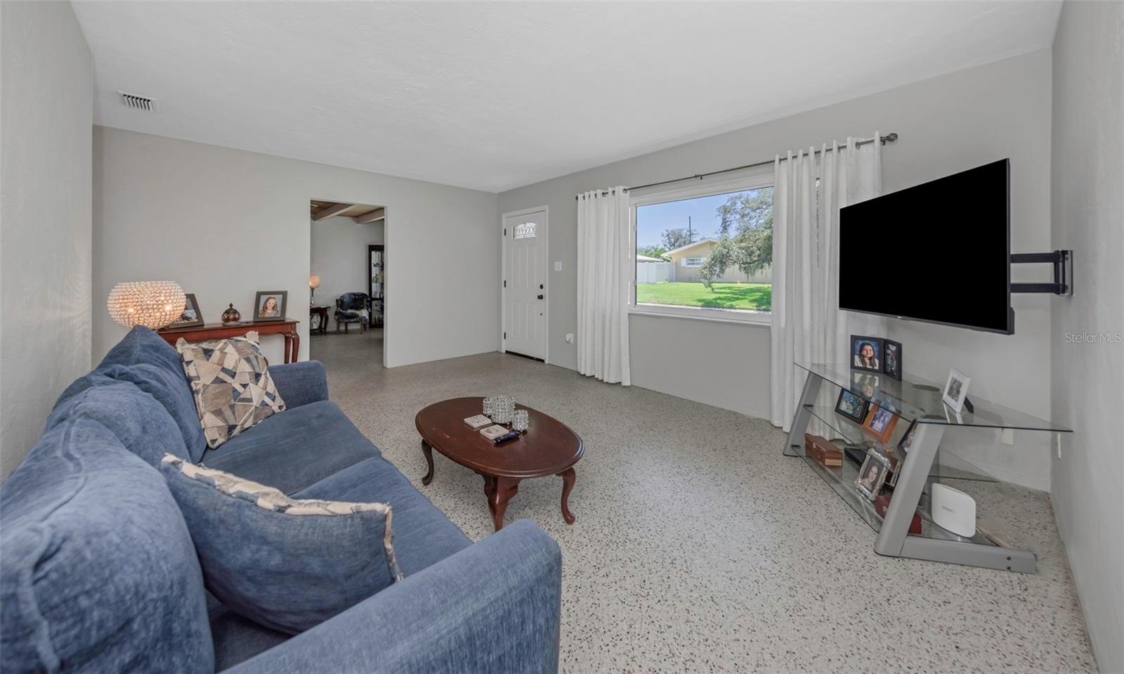 6191 6th, St Petersburg, FL 33707