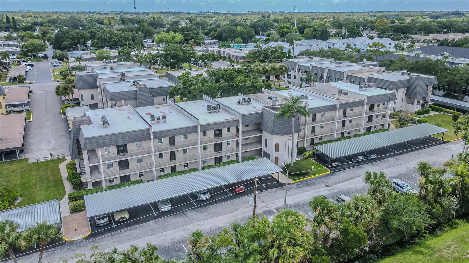 8765 Bardmoor Unit 304, Seminole, FL 33777