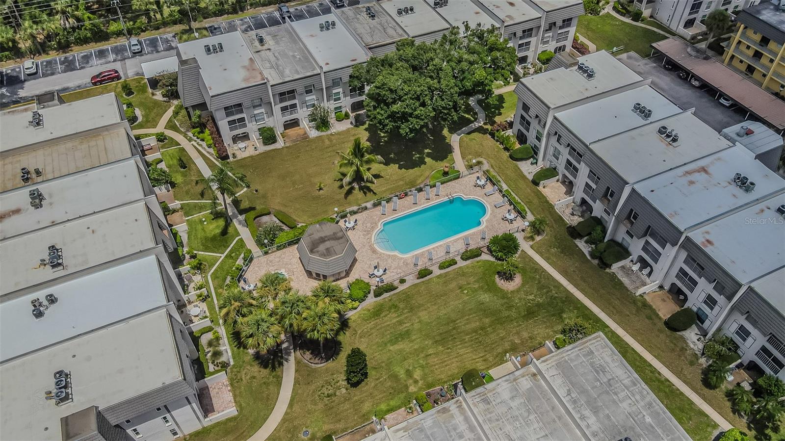 8765 Bardmoor Unit 304, Seminole, FL 33777