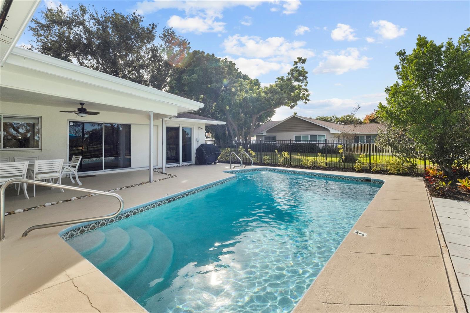 433 Whitfield, Sarasota, FL 34243
