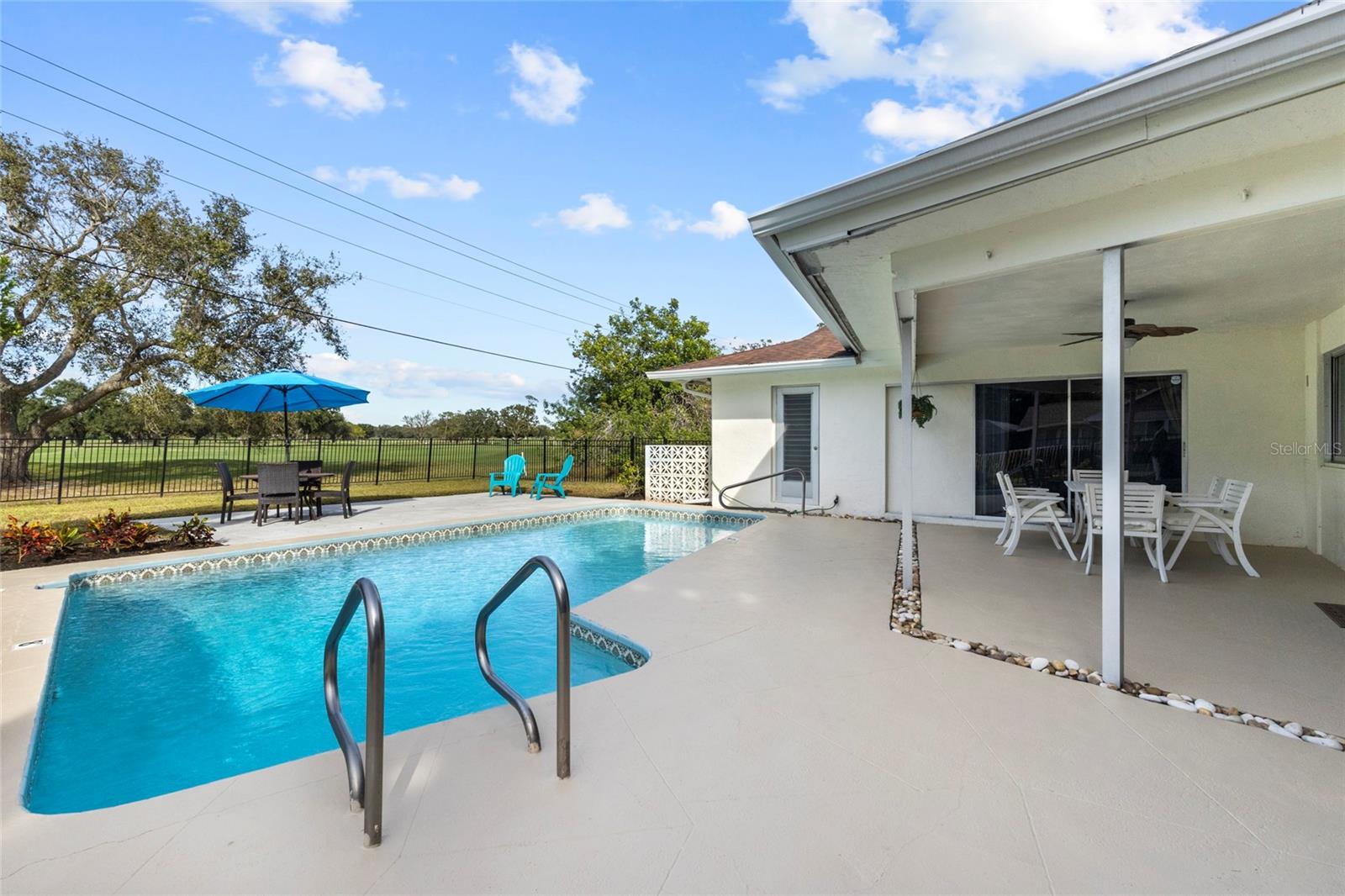 433 Whitfield, Sarasota, FL 34243