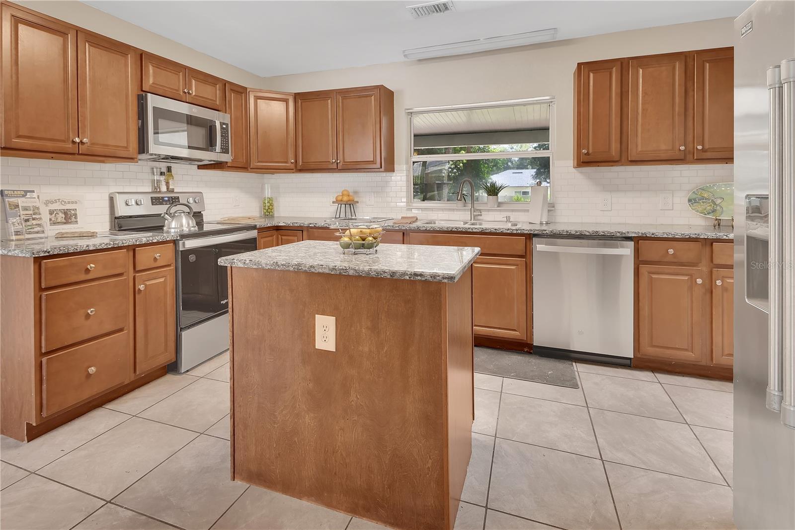 1502 Stevens, Deland, FL 32720