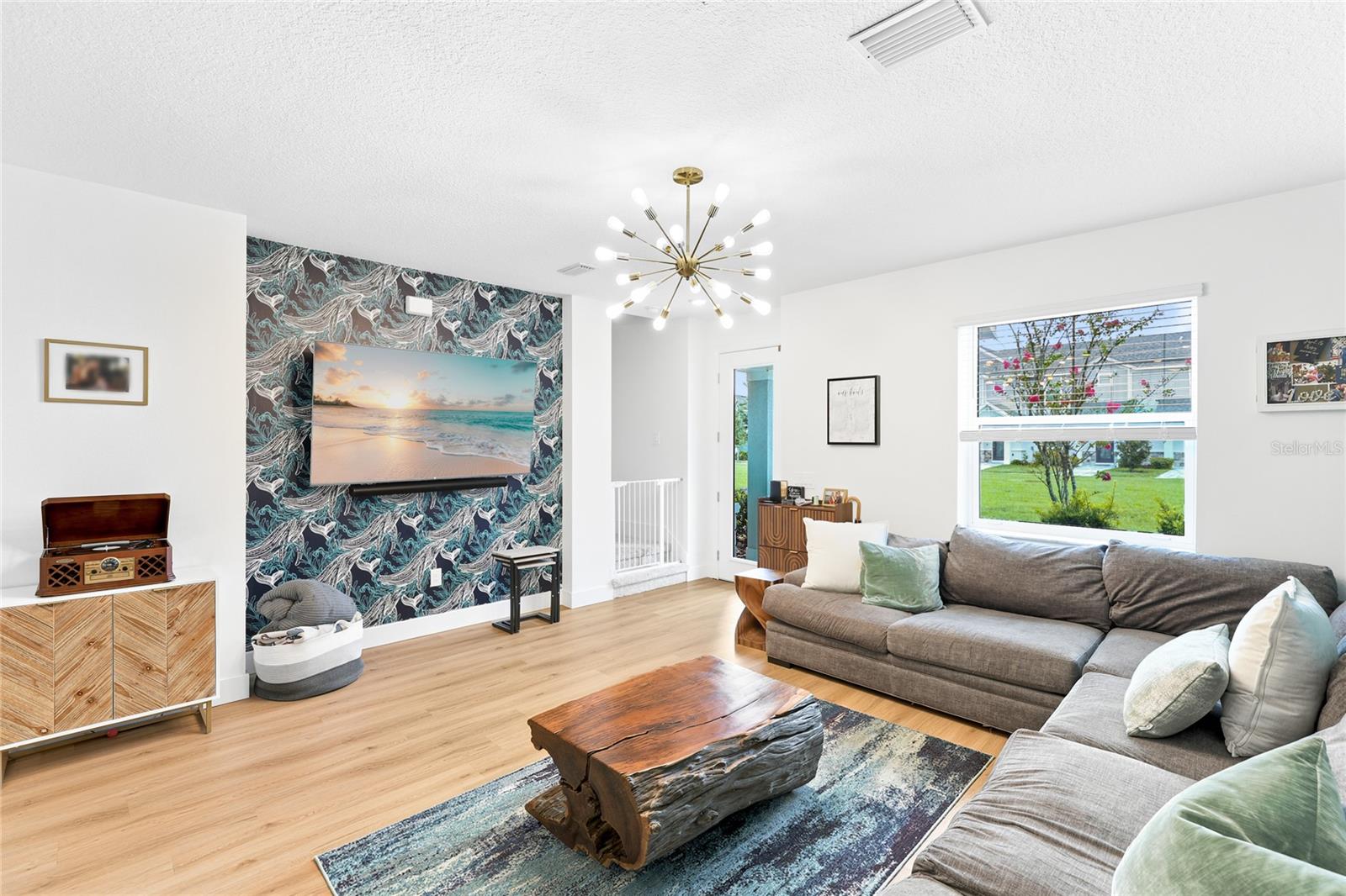1808 Fender, Sarasota, FL 34240
