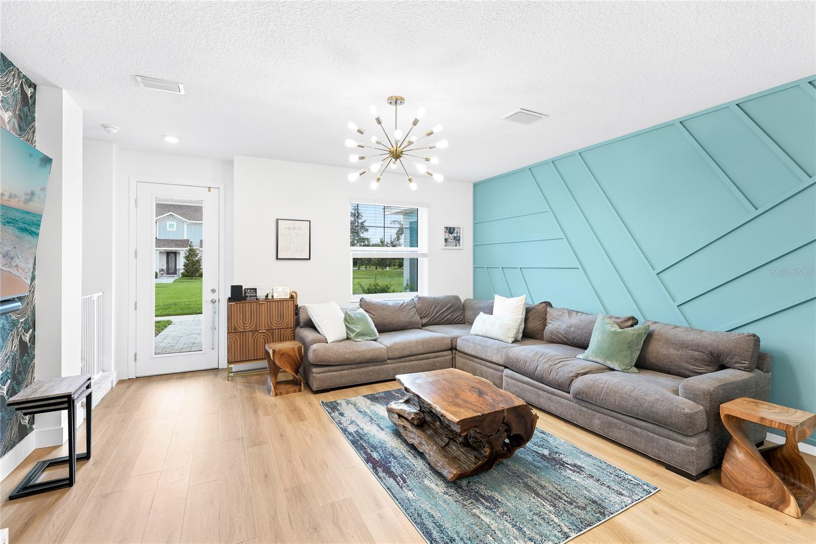 1808 Fender, Sarasota, FL 34240