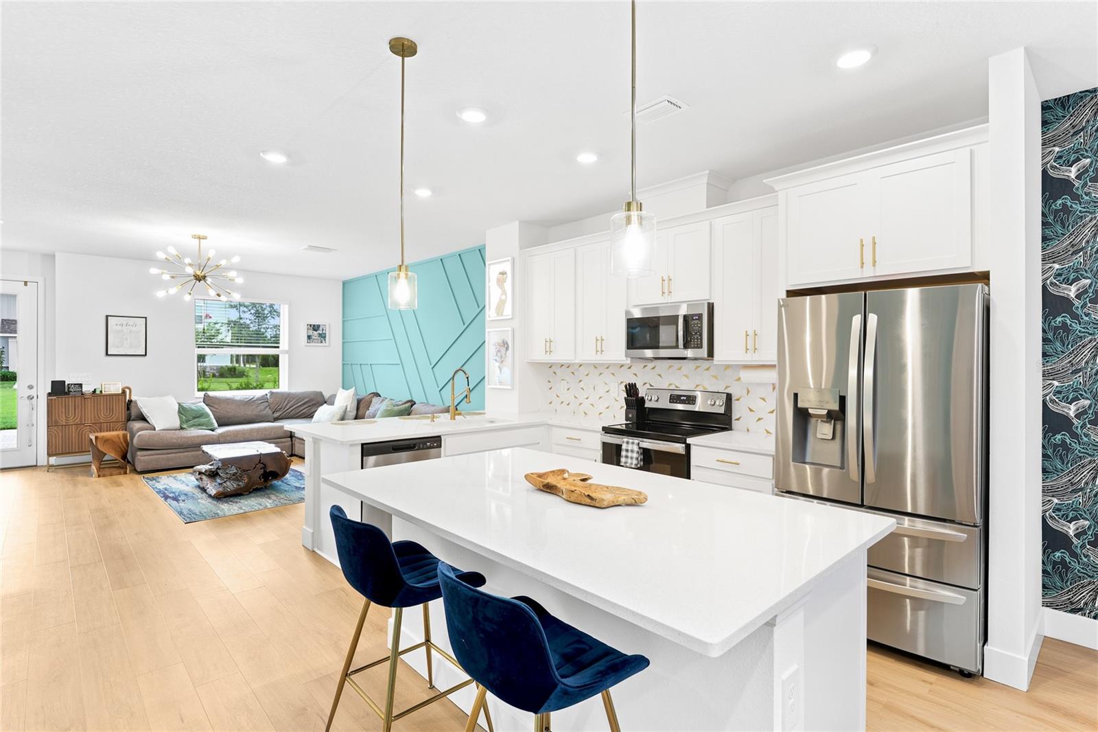 1808 Fender, Sarasota, FL 34240