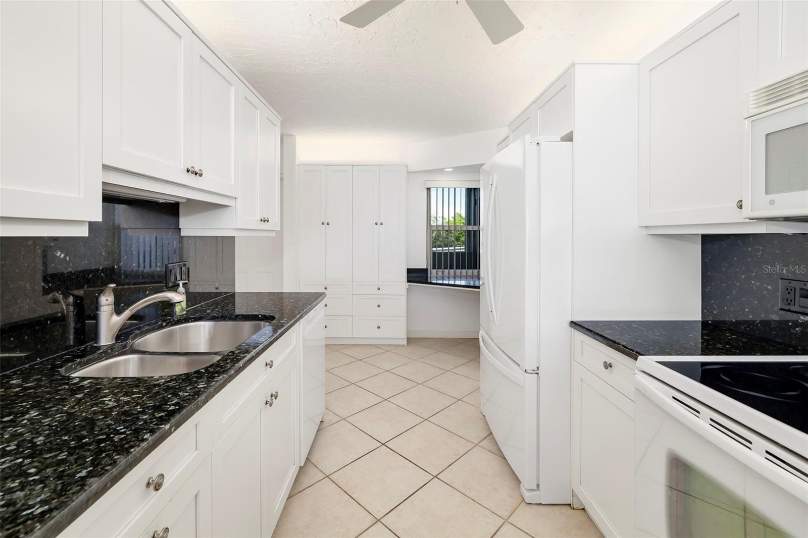 19 Whispering Sands Unit 201, Sarasota, FL 34242