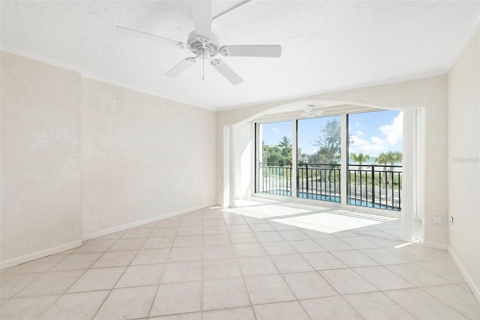 19 Whispering Sands Unit 201, Sarasota, FL 34242