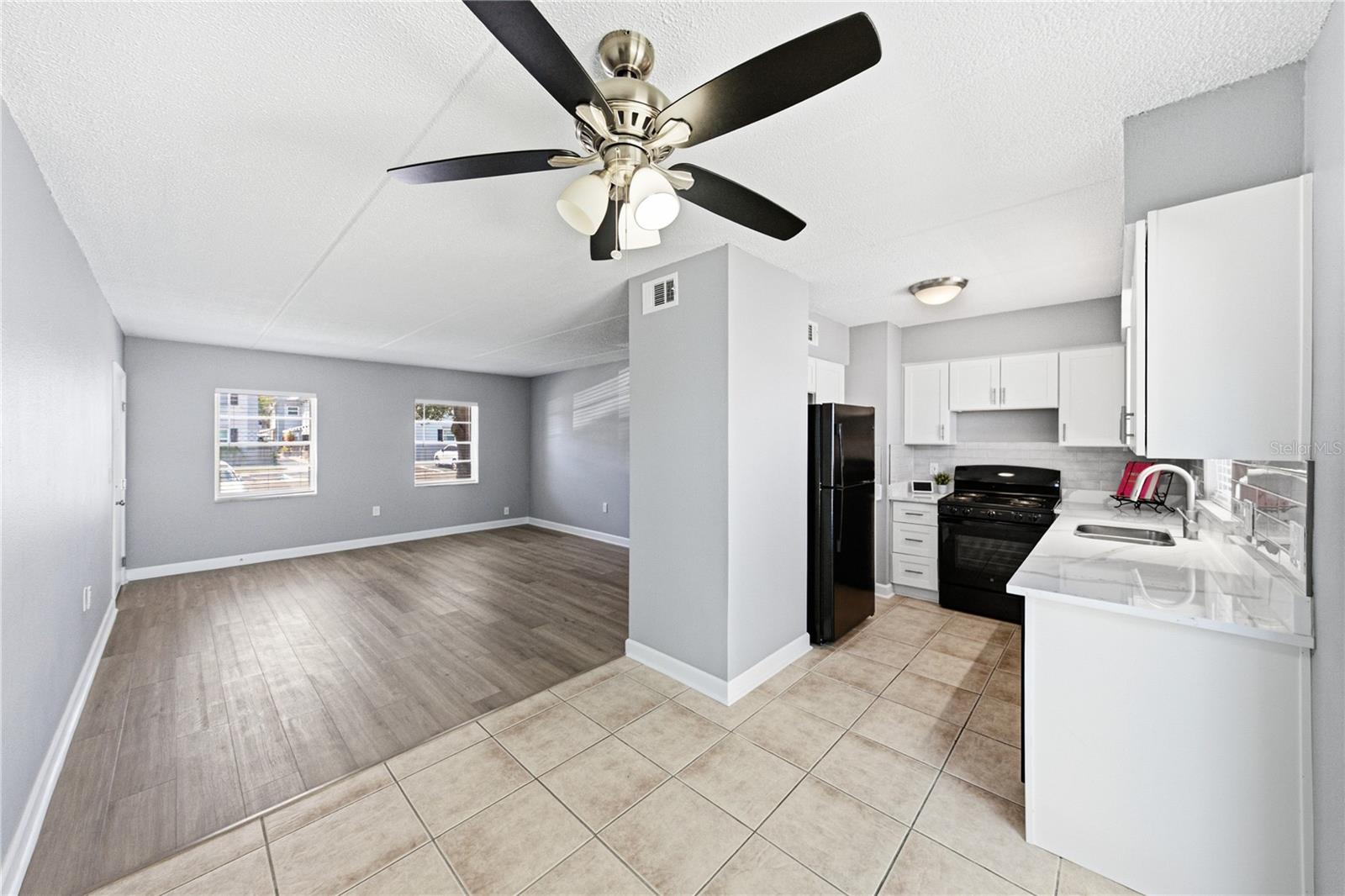 1170 Rue Des Chateaux Unit 1a, South Pasadena, FL 33707