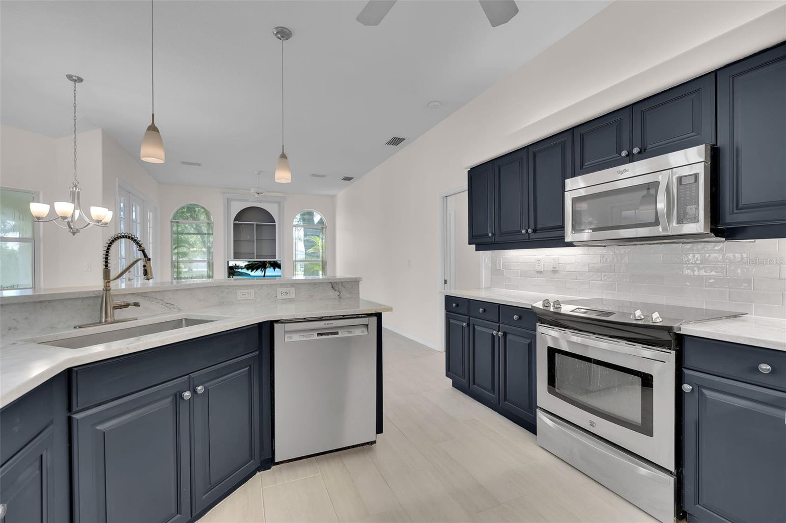 2102 Tequesta, Nokomis, FL 34275