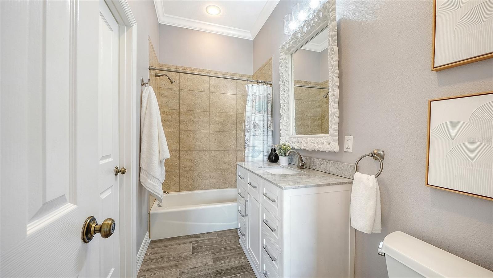 560 Chipping, Longboat Key, FL 34228